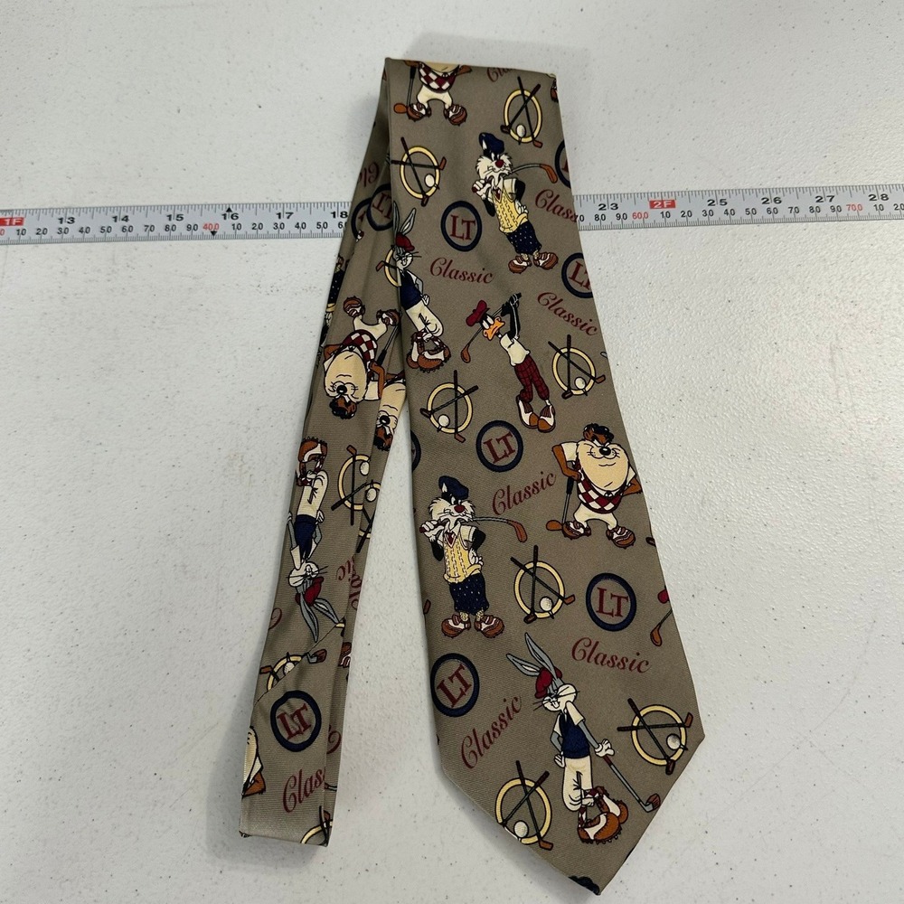 Vintage 1992 Warner Bros Looney Tunes Golf Silk Tie Bugs Bunny Daffy Duck Taupe